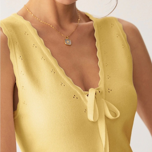 Rihoas Yellow Tie-Front Knit Tank Top - Picture 2 of 9